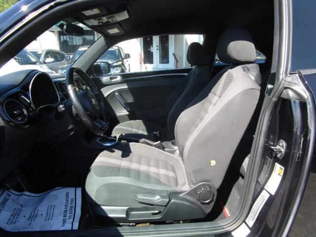 2012 Volkswagen Beetle in Tampa, FL 33604-6914 - 2384921 7
