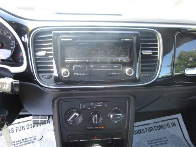 2012 Volkswagen Beetle in Tampa, FL 33604-6914 - 2384921 5