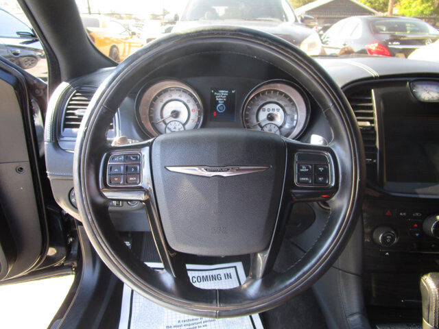 2013 Chrysler 300 in Tampa, FL 33604-6914 - 2384923 35