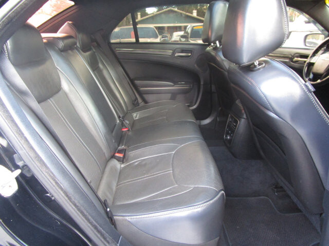 2013 Chrysler 300 in Tampa, FL 33604-6914 - 2384923 11