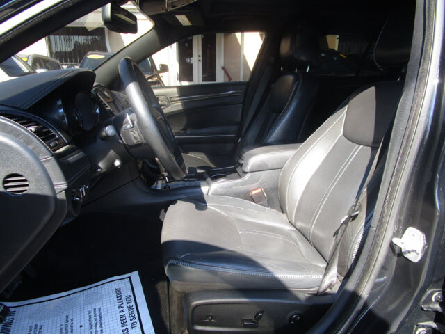 2013 Chrysler 300 in Tampa, FL 33604-6914 - 2384923 41