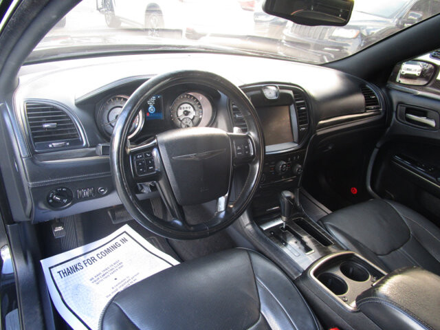 2013 Chrysler 300 in Tampa, FL 33604-6914 - 2384923 14