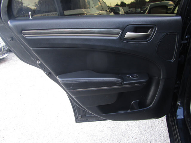 2013 Chrysler 300 in Tampa, FL 33604-6914 - 2384923 20