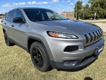 2016 Jeep Cherokee in Waukesha, WI 53186