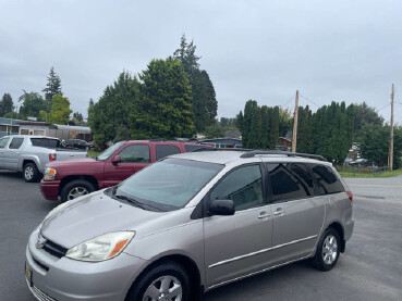 2005 Toyota Sienna in Mount Vernon, WA 98273