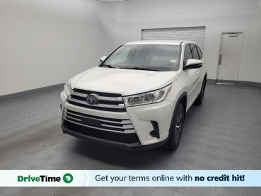 2019 Toyota Highlander in Fairfield, OH 45014