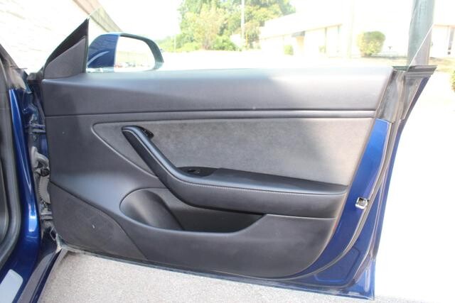 2018 Tesla Model 3 in Decatur, GA 30032 - 2386111 102