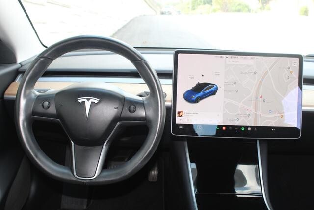 2018 Tesla Model 3 in Decatur, GA 30032 - 2386111 90