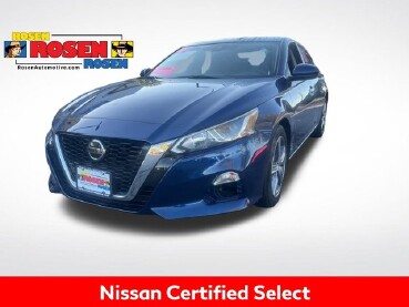 2020 Nissan Altima in Milwaulkee, WI 53221