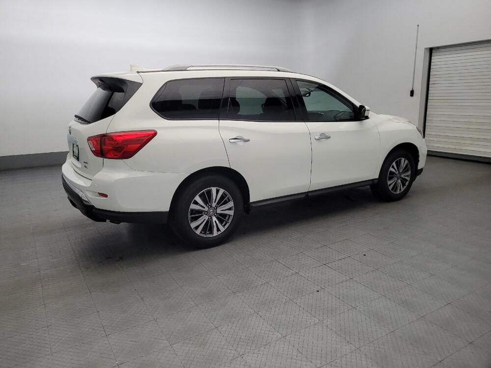 2019 Nissan Pathfinder in Plymouth Meeting, PA 19462 - 2386454 10