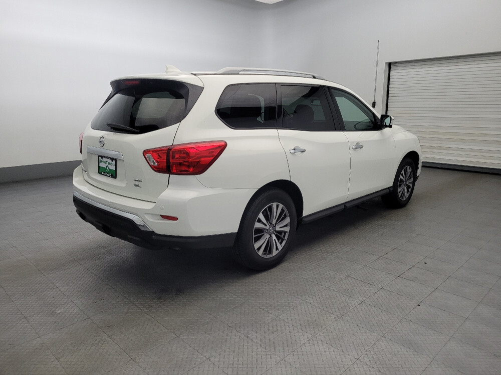 2019 Nissan Pathfinder in Plymouth Meeting, PA 19462 - 2386454 9