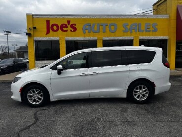 2017 Chrysler Pacifica in Indianapolis, IN 46222-4002