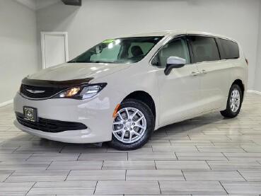 2017 Chrysler Pacifica in Cinnaminson, NJ 08077