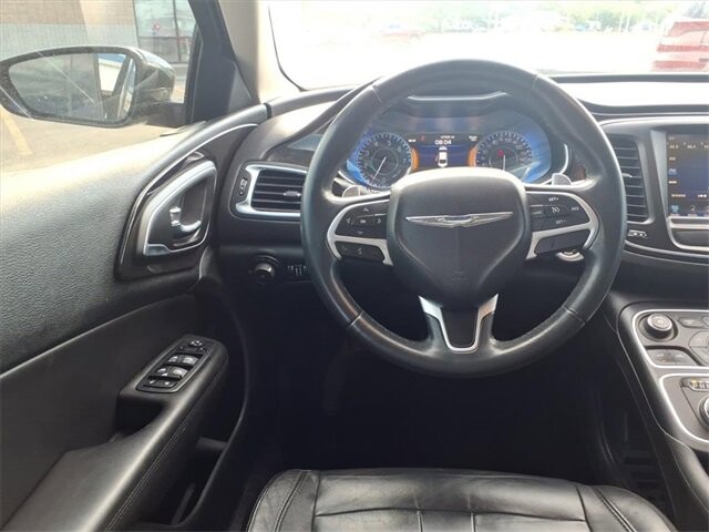 2015 Chrysler 200 in Troy, IL 62294-1376 - 2387995 3