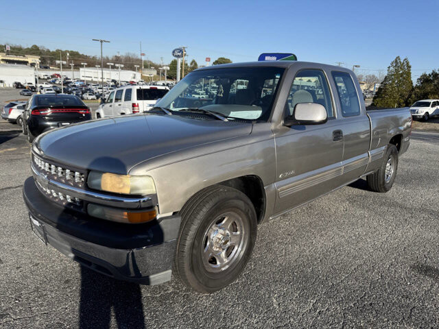 2000 Chevrolet Silverado 1500 in Hickory, NC 28602-5144 - 2388393 3