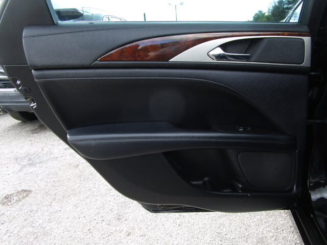 2017 Lincoln MKZ in Tampa, FL 33604-6914 - 2389433 32