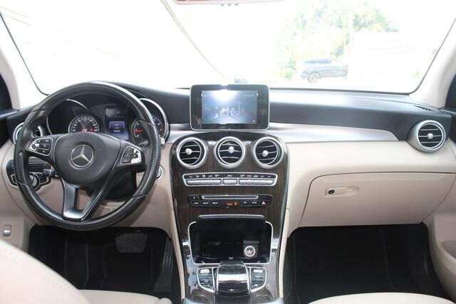 2016 Mercedes-Benz GLC 300 in Decatur, GA 30032 - 2389479 28