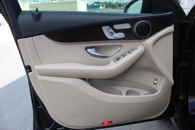 2016 Mercedes-Benz GLC 300 in Decatur, GA 30032 - 2389479 46