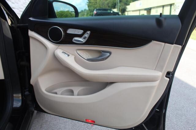 2016 Mercedes-Benz GLC 300 in Decatur, GA 30032 - 2389479 47