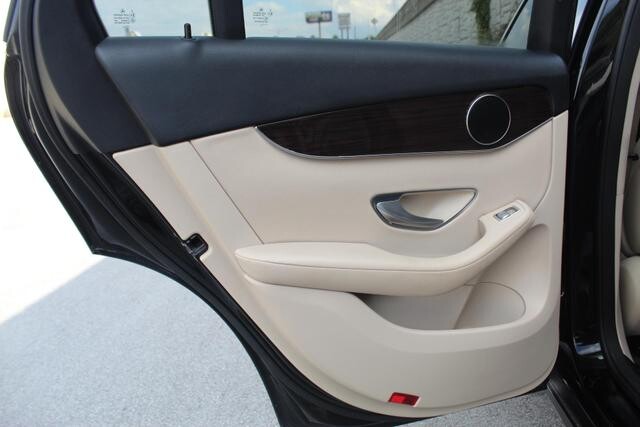 2016 Mercedes-Benz GLC 300 in Decatur, GA 30032 - 2389479 48