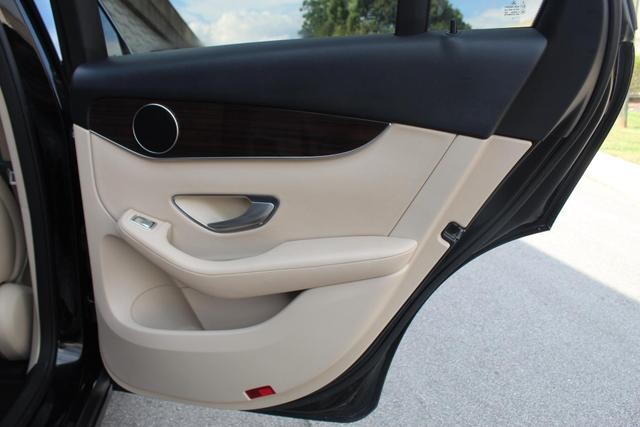 2016 Mercedes-Benz GLC 300 in Decatur, GA 30032 - 2389479 49