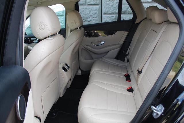 2016 Mercedes-Benz GLC 300 in Decatur, GA 30032 - 2389479 43