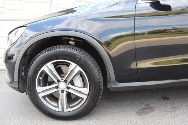 2016 Mercedes-Benz GLC 300 in Decatur, GA 30032 - 2389479 23