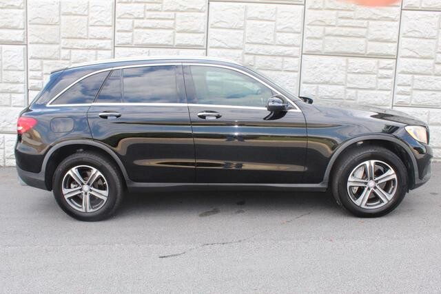 2016 Mercedes-Benz GLC 300 in Decatur, GA 30032 - 2389479 22