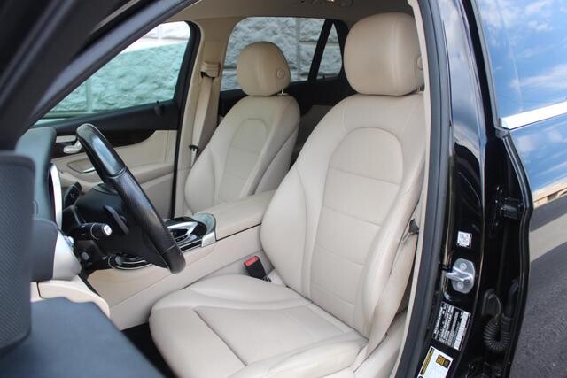 2016 Mercedes-Benz GLC 300 in Decatur, GA 30032 - 2389479 41