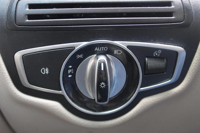 2016 Mercedes-Benz GLC 300 in Decatur, GA 30032 - 2389479 38