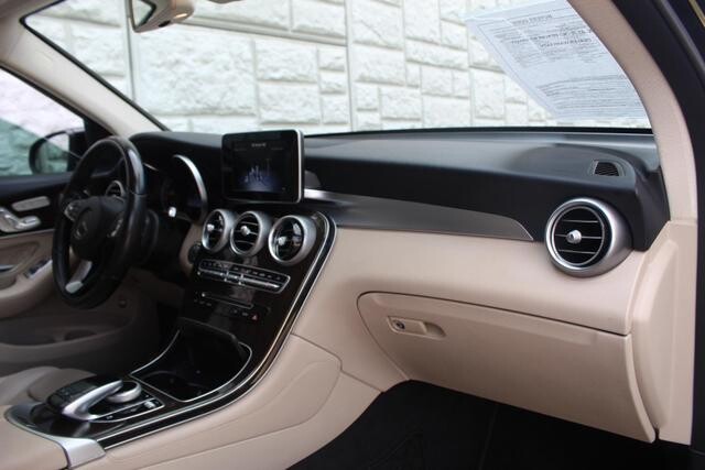 2016 Mercedes-Benz GLC 300 in Decatur, GA 30032 - 2389479 29