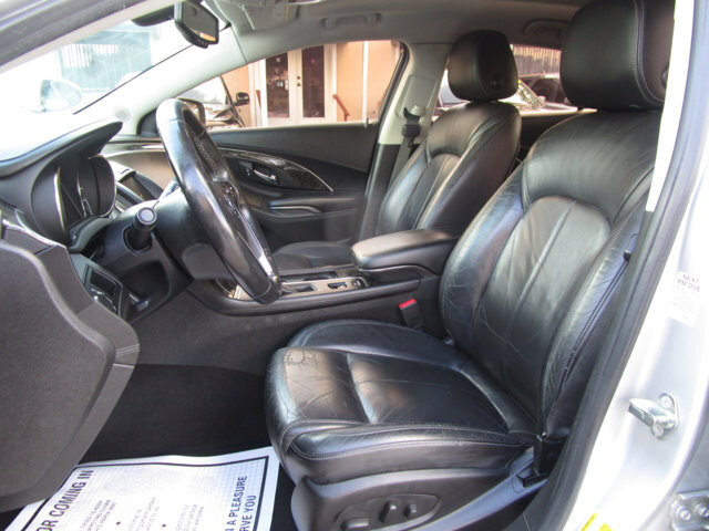 2016 Buick LaCrosse in Tampa, FL 33604-6914 - 2390045 37