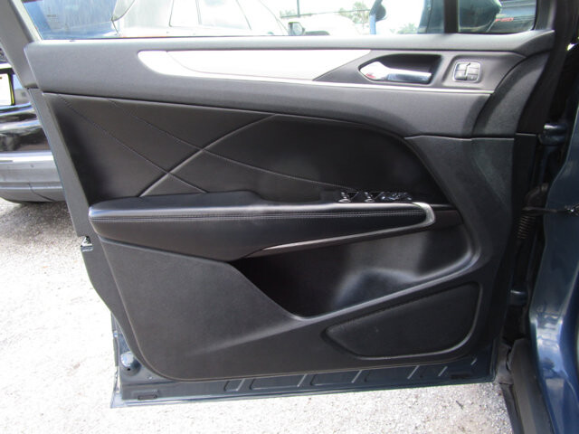 2019 Lincoln MKC in Tampa, FL 33604-6914 - 2390046 44