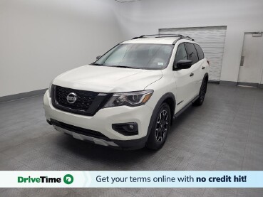 2020 Nissan Pathfinder in Gladstone, MO 64118