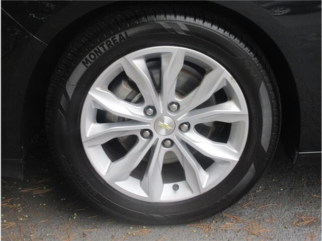 2020 Chevrolet Malibu in Charlotte, NC 28212 - 2394108 30