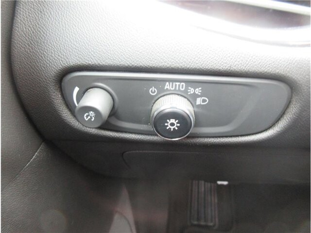 2020 Chevrolet Malibu in Charlotte, NC 28212 - 2394108 13