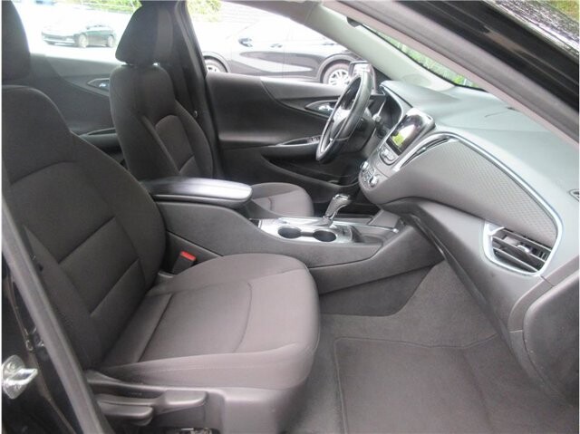 2020 Chevrolet Malibu in Charlotte, NC 28212 - 2394108 23