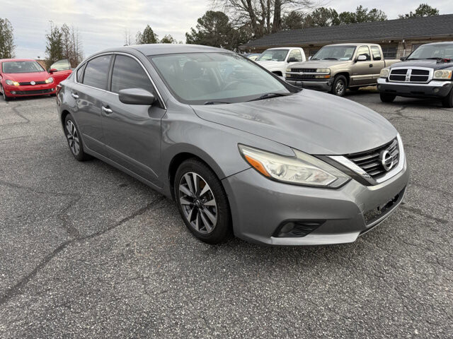 2016 Nissan Altima in Hickory, NC 28602-5144 - 2394971