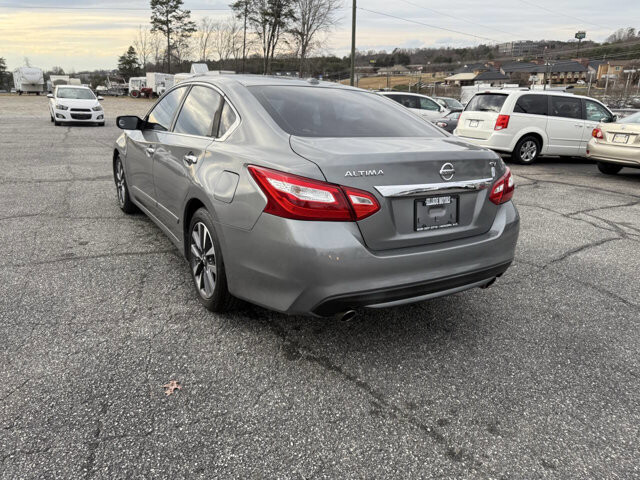 2016 Nissan Altima in Hickory, NC 28602-5144 - 2394971 8