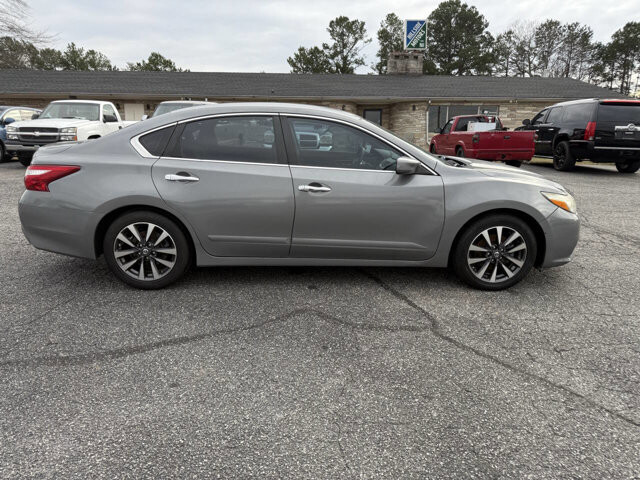 2016 Nissan Altima in Hickory, NC 28602-5144 - 2394971 5