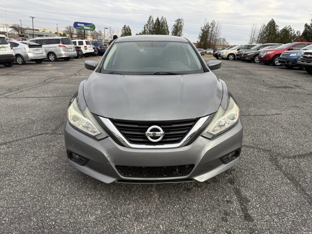 2016 Nissan Altima in Hickory, NC 28602-5144 - 2394971 11