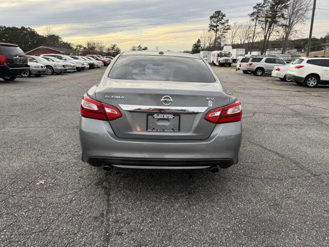 2016 Nissan Altima in Hickory, NC 28602-5144 - 2394971 7
