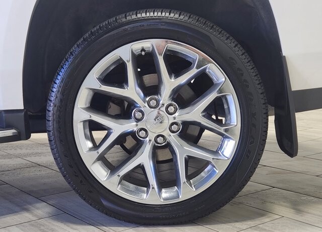 2019 GMC Yukon in Cinnaminson, NJ 08077 - 2395536 9