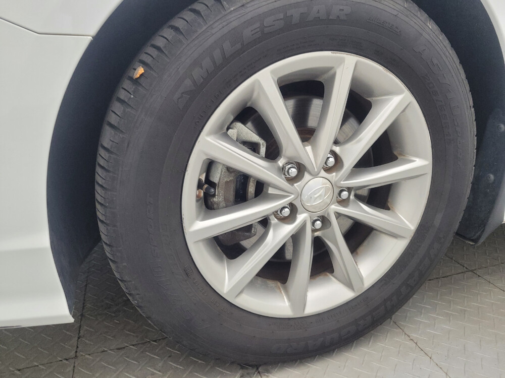 2018 Hyundai Sonata in Raleigh, NC 27604 - 2395812 31