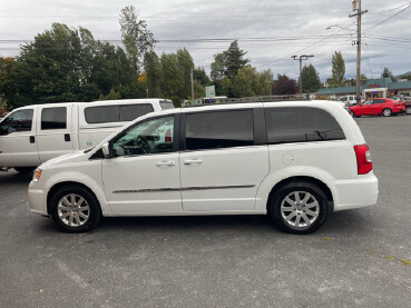 2014 Chrysler Town & Country in Mount Vernon, WA 98273