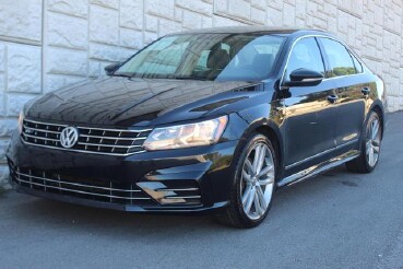 2017 Volkswagen Passat in Decatur, GA 30032