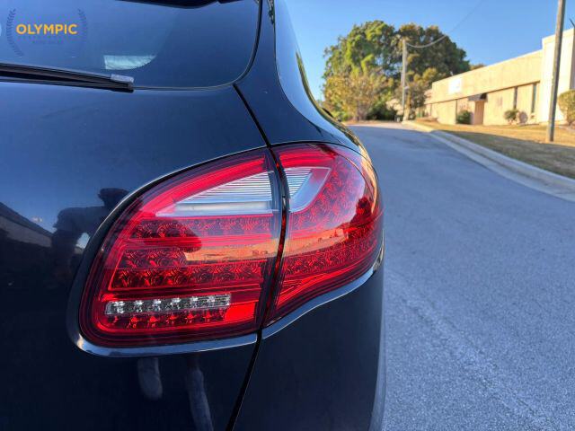 2012 Porsche Cayenne in Decatur, GA 30032 - 2397581 13
