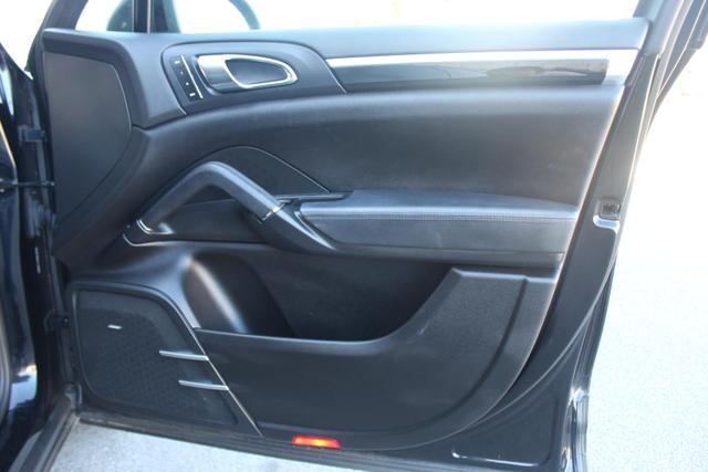 2012 Porsche Cayenne in Decatur, GA 30032 - 2397581 86