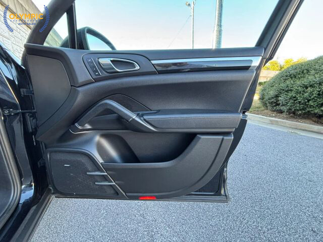 2012 Porsche Cayenne in Decatur, GA 30032 - 2397581 46