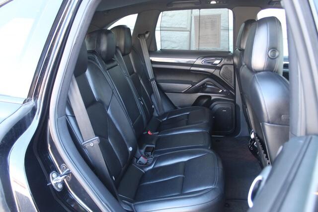 2012 Porsche Cayenne in Decatur, GA 30032 - 2397581 82